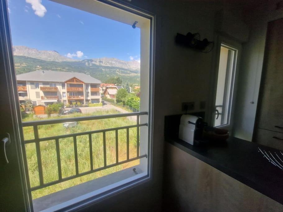 Vue Montagne: Neuf Avec Parking Privé