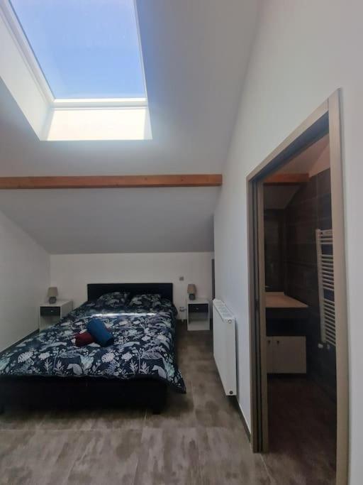 Superbe T2 Dans Résidence Neuve Avec Vue Exceptionelle Sur Les Montagnes, Avec Parking Privatif.situé à Proximité Immédiate Du Centre De Chorges. Appartement Chorges